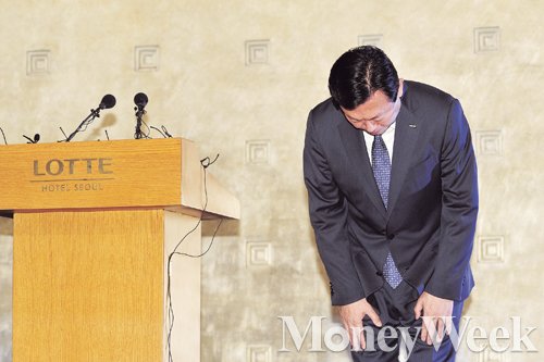 대국민 사과하는 신동빈 롯데 회장. /사진=임한별 기자