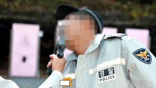 '경찰 총기' /사진=온라인커뮤니티 