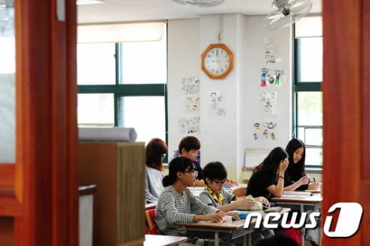 '교원 성과급' 사진은 기사와 무관. /사진=뉴스1