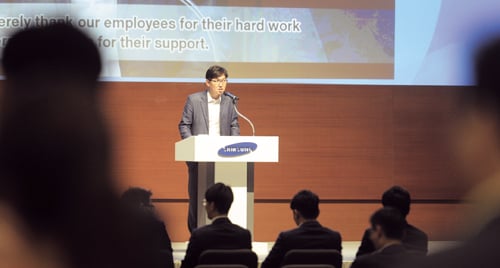 삼성물산과 제일모직이 합병한 통합 삼성물산이 정식 출범식이 열린 지난 2일 오전 서울 삼성전자 서초사옥에서 출범식 리허설이 진행되고 있다. /사진=뉴시스 추상철 기자