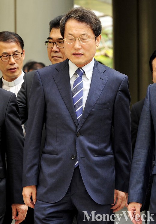 '조희연 재판' 조희연 서울시교육감이 4일 오후 서울 서초동 서울고등법원으로 항소심 선고공판 참석을 위해 들어오고 있다. /사진=임한별 기자