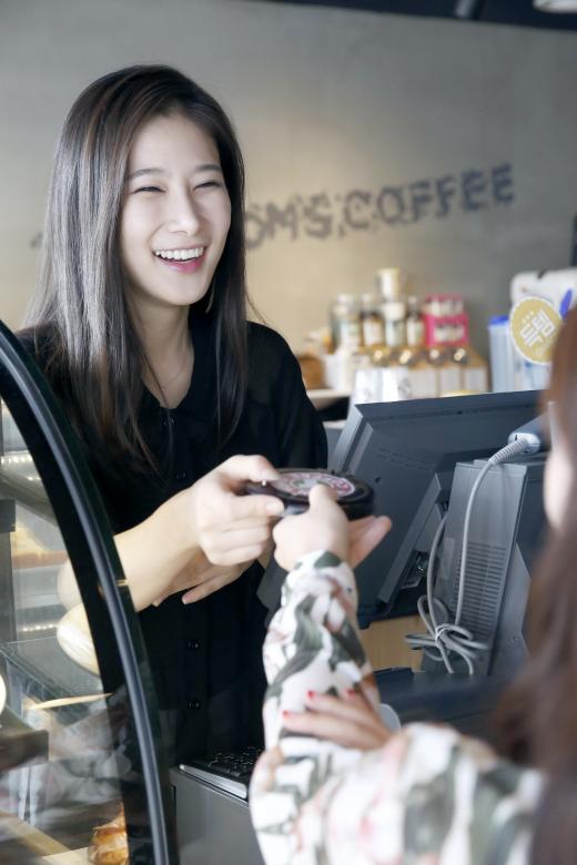 “수많은 커피전문점 중 서비스에서 차별점 찾아…벌써 단골손님 몰려”