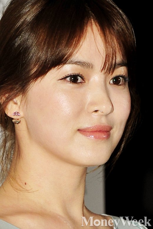 [MW사진] 블링블링 송혜교, '인형인 줄'