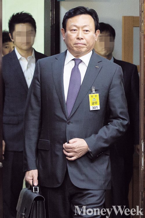 정무위원회 공정거래위원회 국정감사에 증인으로 출석하고 있는 신동빈 롯데그룹 회장. /사진=머니위크 임한별 기자