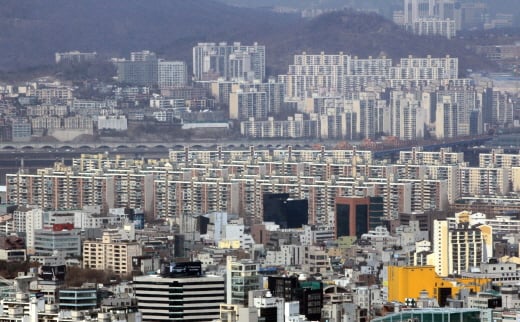 강남 아파트 단지 압구정 현대아파트 일대. 사진제공=머니투데이