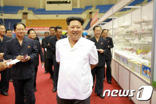 북한 김정은, 당 창건일 앞두고 주민 불만 높아지자 간부 탓해. 사진제공=뉴스1