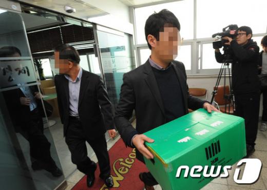 '이승훈 창원시장' 지난 2일 청주지방검찰청 수사관들이 오전 청주시청 정책보좌관실과 회계과에 대한 압수수색을 벌였다. /사진=뉴스1