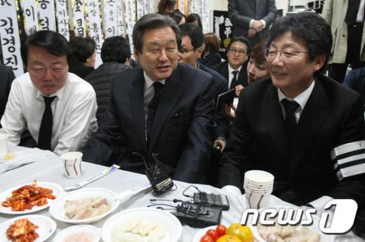 '蹫 ¹'  蹫 ǥ() 9  뱸 ߱ ϴ뺴 ʽ忡 õ ȣ  ȸǿ Ҹ ã    ¹  ǥ() Ѽ ǿ ȭϰ ִ. /=1  
