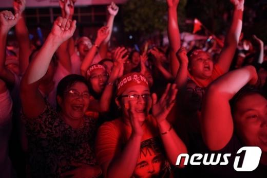  9(ð) ƿ ġ 簡 ̲ ߴ ǹ(NLD) н Ȯ  ڵ ȯȣϰ ִ. /=1(AFP )