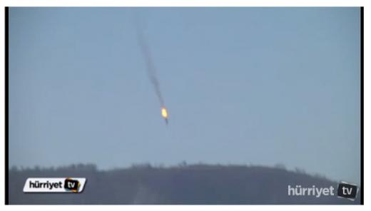 '러시아 터키' 격추된 러시아 전투기가 추락하고 있다. /사진=뉴스1(후리에트TV 방송 캡처)