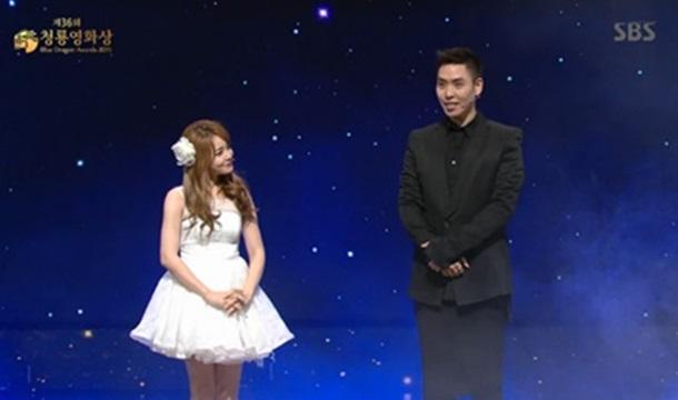 서유리, 옆자리에 이은결이 빠지면 섭하지... '청룡영화제' 마술쇼 공연