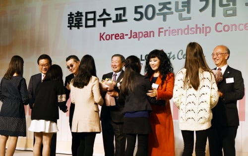 구본무 LG 회장, 재즈 선율로 한일 '문화 메신저' 자처