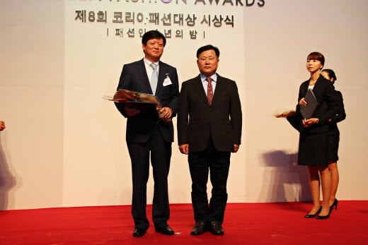 태진인터내셔날 전용준 회장, '제8회 코리아패션대상' 국무총리 표창