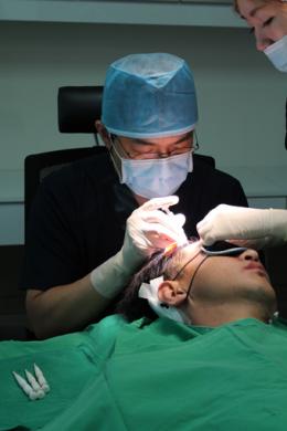 [표종훈 원장의 부산탈모치료] 감쪽같이 일상생활로 복귀할 수 있는 비절개 모발이식 비결은?