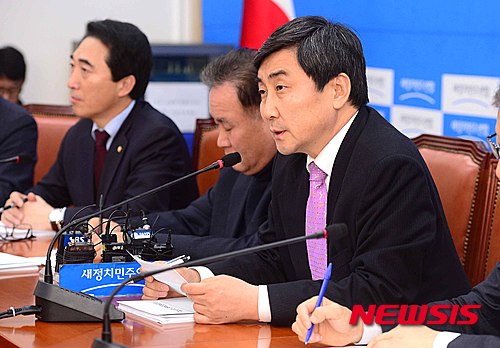 새정치민주연합 이종걸 원내대표가 17일 서울 여의도 국회에서 열린 정책조정회의에서 모두발언하고 있다. /사진=뉴시스