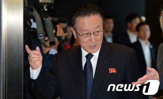 김양건 북한 노동당 비서 겸 통일전선부장이 교통사고로 지난 29일 오전 6시 15분 사망했다고 조선중앙통신이 30일 보도했다. /사진=뉴스1
