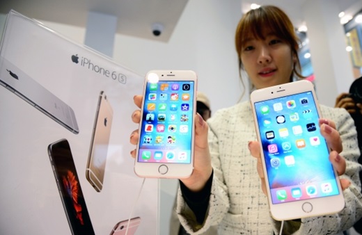 아이폰6S(왼쪽)와 6S플러스. /사진=뉴스1