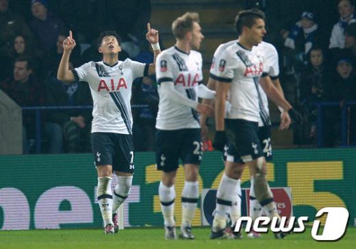 손흥민의 1골 1도움으로 토트넘이 2-0 승리해 FA컵 32강에 진출했다. /사진=뉴스1(AFP뉴스)