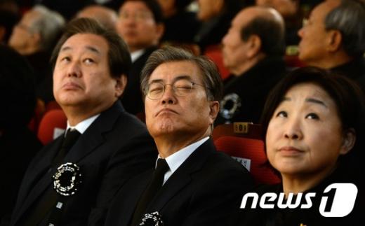 문재인 더불어민주당 대표(가운데)와 심상정 정의당 대표(오른쪽) /사진=뉴스1