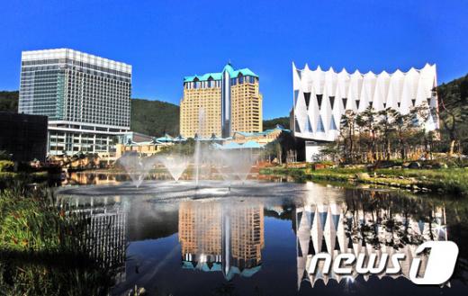 '강원랜드' 사진은 강원 정선 강원랜드 호텔. /사진=뉴스1(강원랜드 제공)