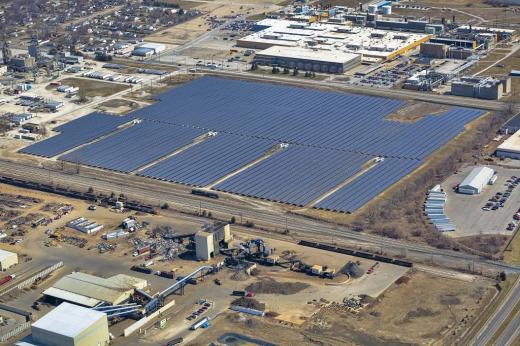 한화큐셀USA가 미국 인디애나폴리스 메이우드에 건설한 10.9MW(메가와트) 규모 태양광발전소/사진제공=한화큐셀