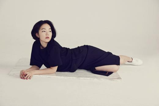 [팝업스토어] 여성복 브랜드 어헤이트, 현대百 무역점