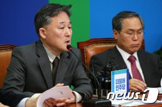 표창원 더불어민주당 비상대책위원(왼쪽). /사진=뉴스1