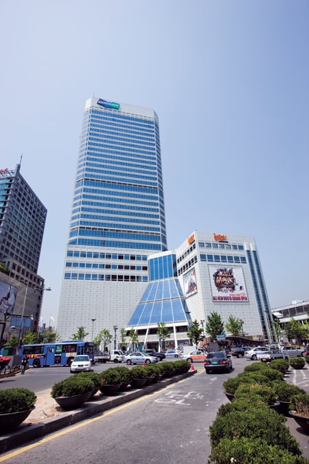 두산타워전경. /사진제공=두산그룹
