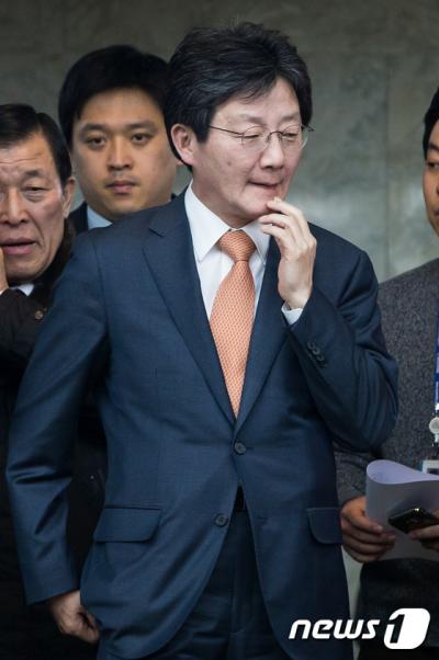 새누리당 유승민 의원이 지난 2일 서울 여의도 국회에서 열린 의원총회에 참석하고 있다. /자료사진=뉴스1