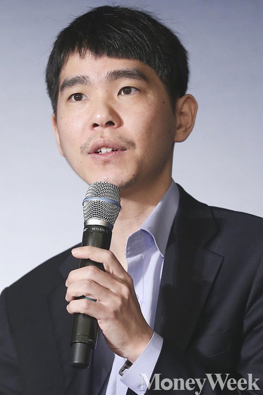 [MW사진] 이세돌-알파고 대국 D-1, '이발은 하고 수염은 길었네'