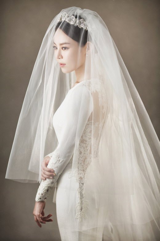 리사, 4월의 신부된다…