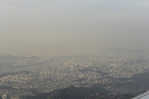 미세먼지 노출, 어린이·임산부 흡연 수준 악영향 - 머니S