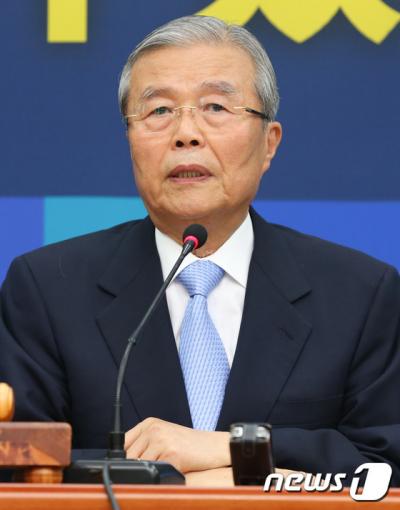 더불어민주당 김종인 비상대책위원회 대표가 지난 11일 서울 여의도 국회에서 열린 비대위원회의에서 모두발언을 하고 있다. /사진=뉴스1