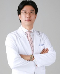 [김지혁 원장의 가슴 미인 STORY(20)] 가슴축소술, 유선 성숙후 고려해야
