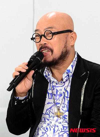 이상봉씨의 '열정페이' 문제를 고발했던 패션노조 대표가 저작권법 위반 혐의로 벌금형을 선고받았다. /자료사진=뉴시스