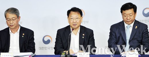 [MW사진] 유일호 
