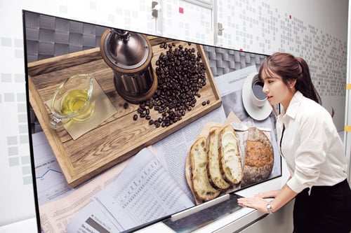 LG 65인치 UHD OLED디스플레이. /사진제공=LG디스플레이