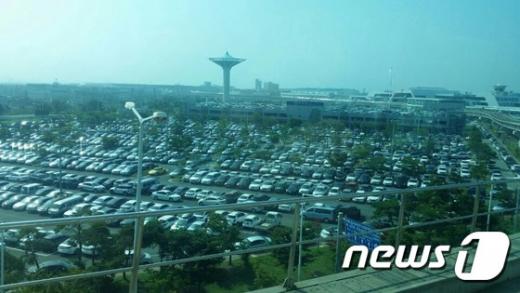 영남권 신공항 입지발표. 김해공항 주차장. /자료사진=뉴스1