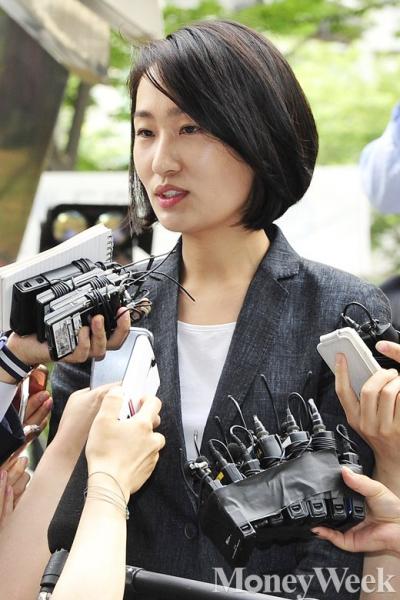 국민의당 김수민 의원이 오늘(23일) 서울 마포구 서울 서부지방검찰청에 소환조사를 받기 위해 모습을 드러냈다. /사진=임한별 기자