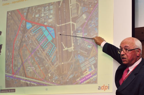 장 마리 슈발리에 파리공항공단엔지니어링(ADPi) 수석엔지니어가 영남권 신공항 사전 타당성 검토용 역결과를 발표하고 있다./사진=뉴시스 강종민기자