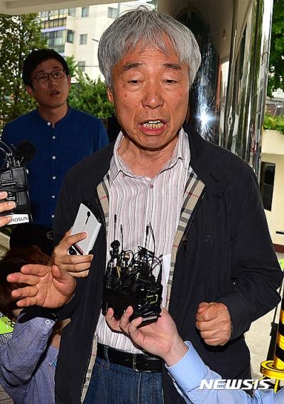 이우환(80) 화백이 위작 논란을 빚고 있는 작품 13점을 검증하기 위해 오늘(27일) 오전 서울 중랑구 서울지방경찰청 지능범죄수사대에 출석했다. /사진=뉴시스