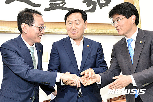 새누리당 김도읍, 국민의당 김관영, 더불어민주당 박완주 원내수석부대표(왼쪽부터). /자료사진=뉴시스
