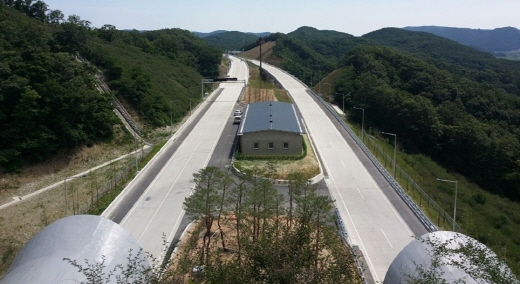30일 오후 완전 개통되는 울산~포항고속도로 전경. /사진=도로공사