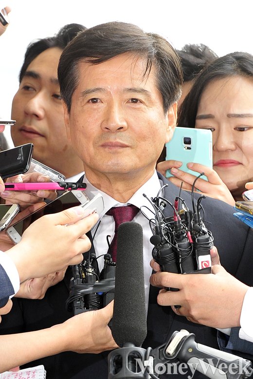 남상태 전 대우조선해양 사장(66)이 지난 27일 조사를 받기 위해 검찰에 출석하고 있다. /사진=임한별 기자