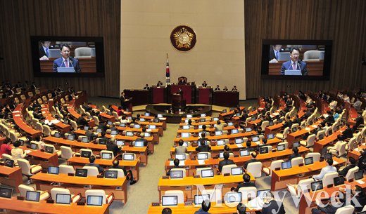 [MW사진] 브렉시트-추경경정 예산안-해운·조선산업 구조조정 등에 관한 국회 대정부질문