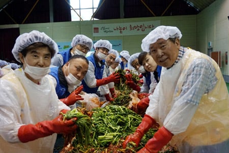 삼성전자 광주봉사센터, 사랑의 열무김치 나눔행사 개최