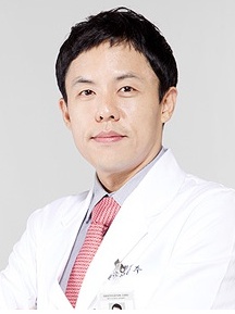 [이성주 원장의 눈성형 미인STORY(25)] 두꺼운 눈 두덩이, 처진 눈에는 절개법 쌍꺼풀 수술이 효과적