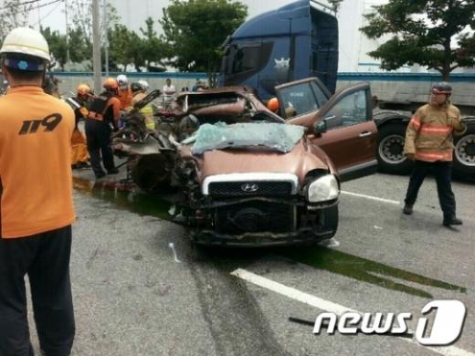 감만동 교통사고 차량. /사진=뉴스1(부산지방경찰청 제공)