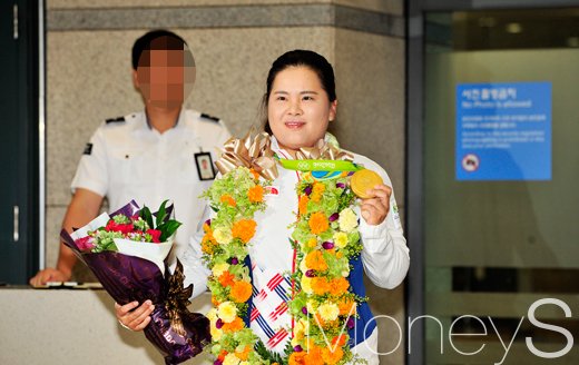 [머니S포토] 골프여제 박인비, '자신감 넘치는 귀국'