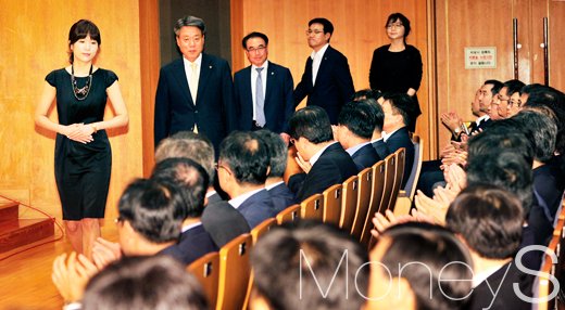 ▲ 입장하는 박창민 대우건설 신임사장(왼쪽 두번째)